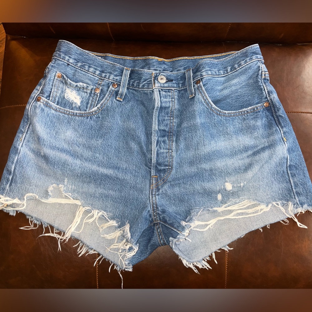 Levi 501 shorts | Size 32 |